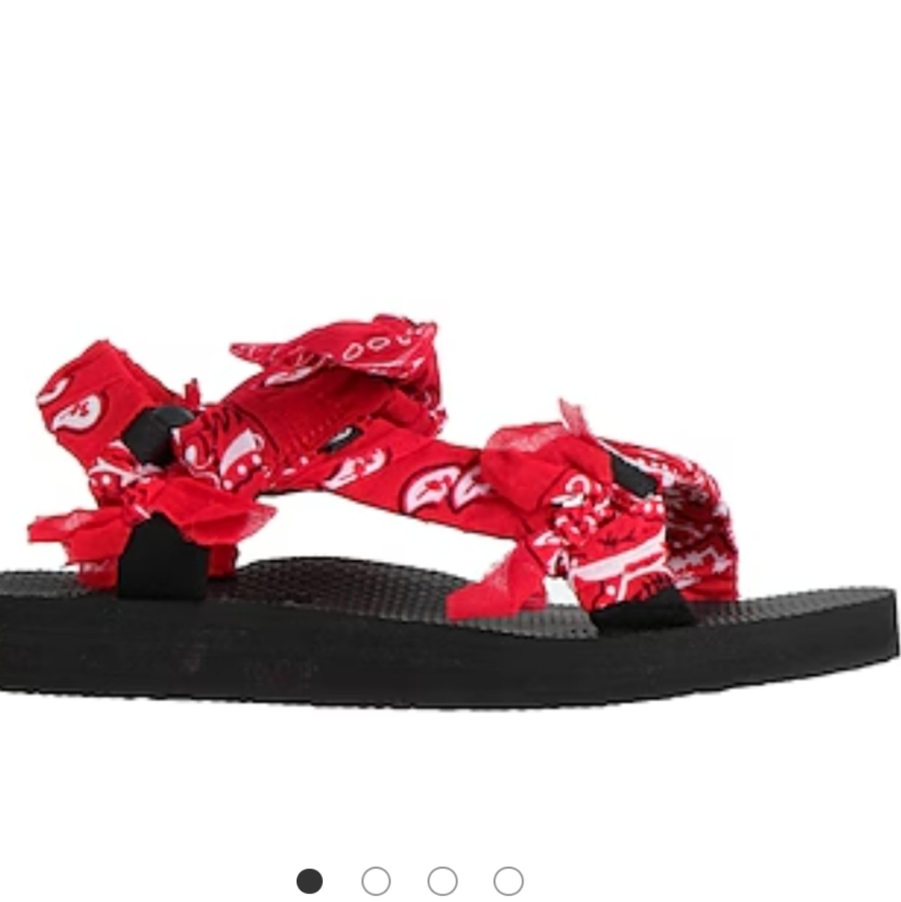 NWT...ARIZONA LOVE Red/White WOMEN'S Sandals: SIZE 11